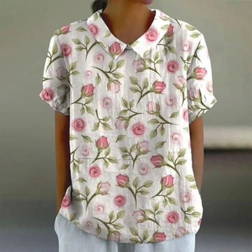 Blusa feminina com gola em V recortada, mangas curtas, caimento folgado, estampa