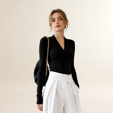 Blusa feminina manga longa com decote V ajuste regular silhueta slim