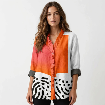 Blusa — Mulher com decote em V com ruffles e abertura frontal de botões
