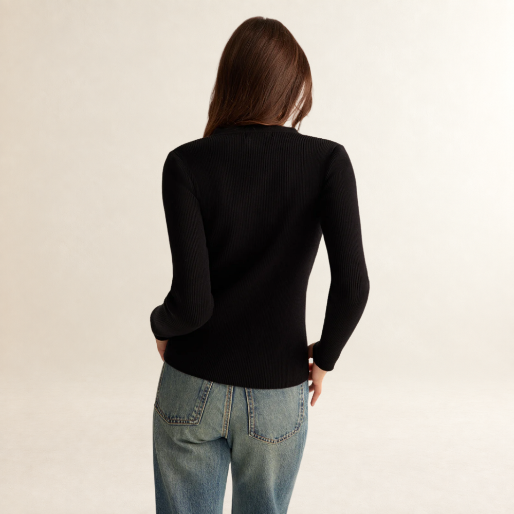 Blusa social para mulheres com botões, manga longa, caimento slim e textura canelada