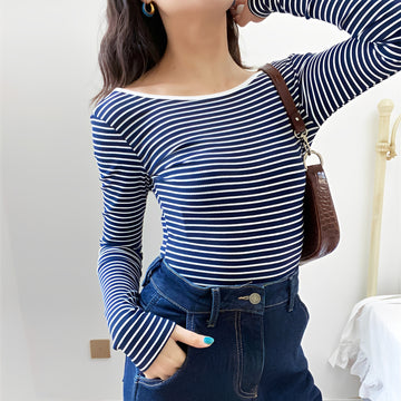 Body feminino manga longa com decote redondo e estampa listrada ajustada
