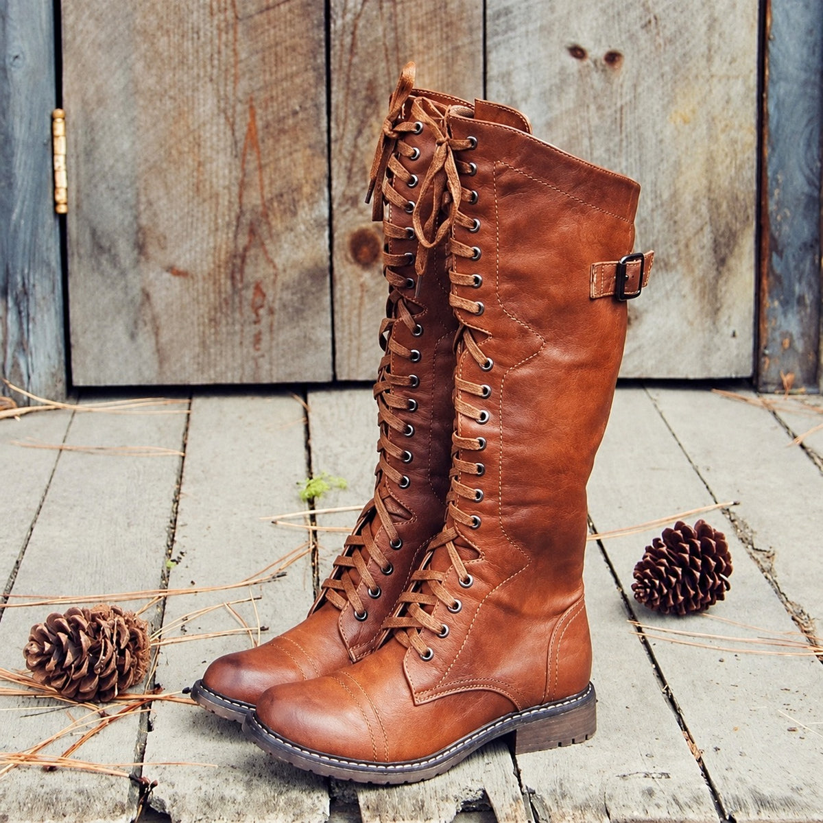 Bota de cano alto com cadarço para mulher estilo cavaleiro ajuste regulável
