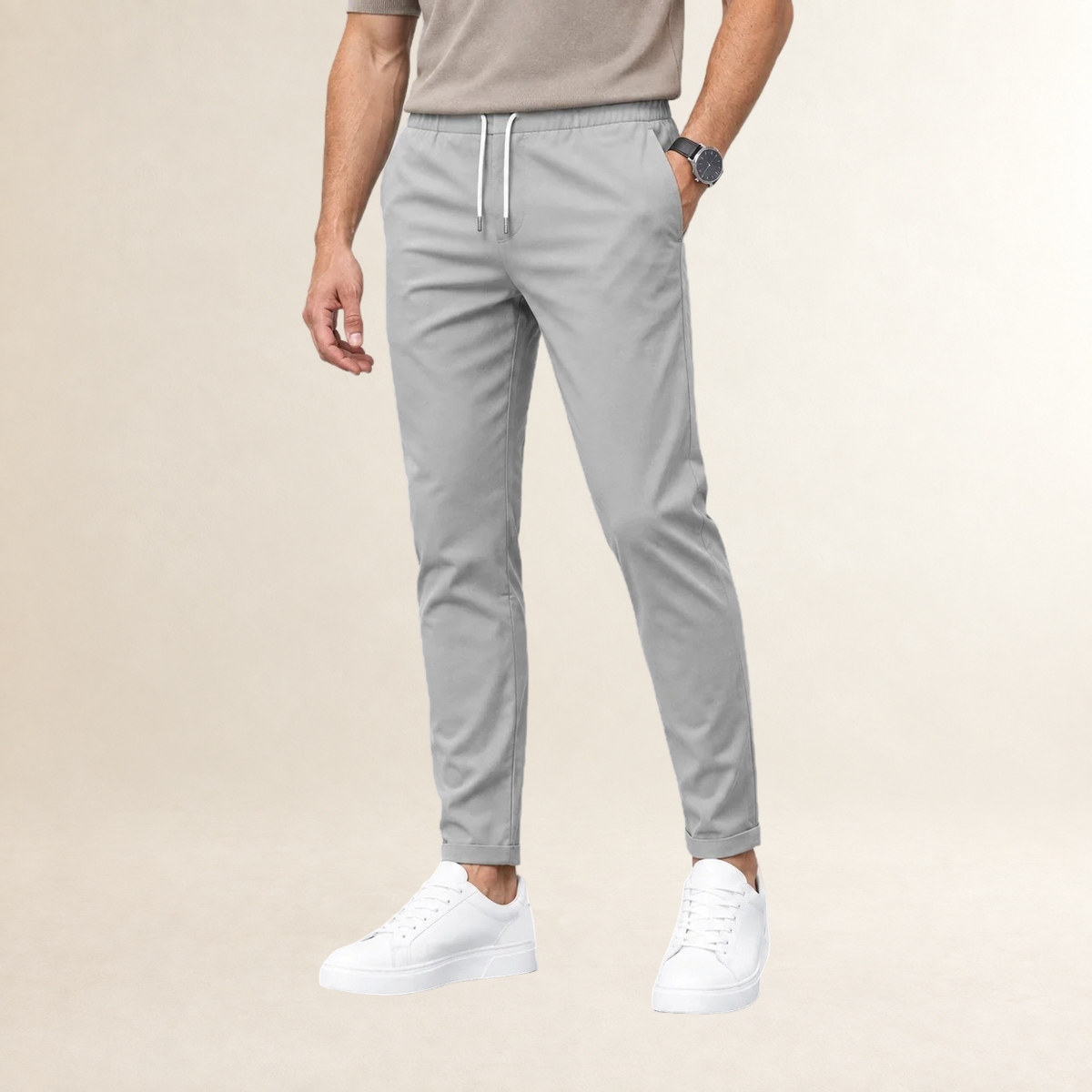 Calça masculina de corte slim com cós ajustável e bolsos laterais