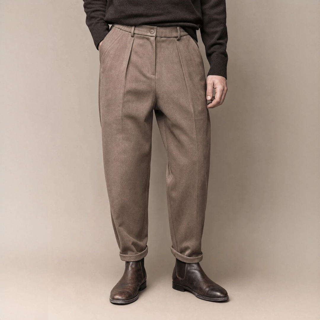 Calça Social Masculina com Pregas, cós elástico e barra afunilada