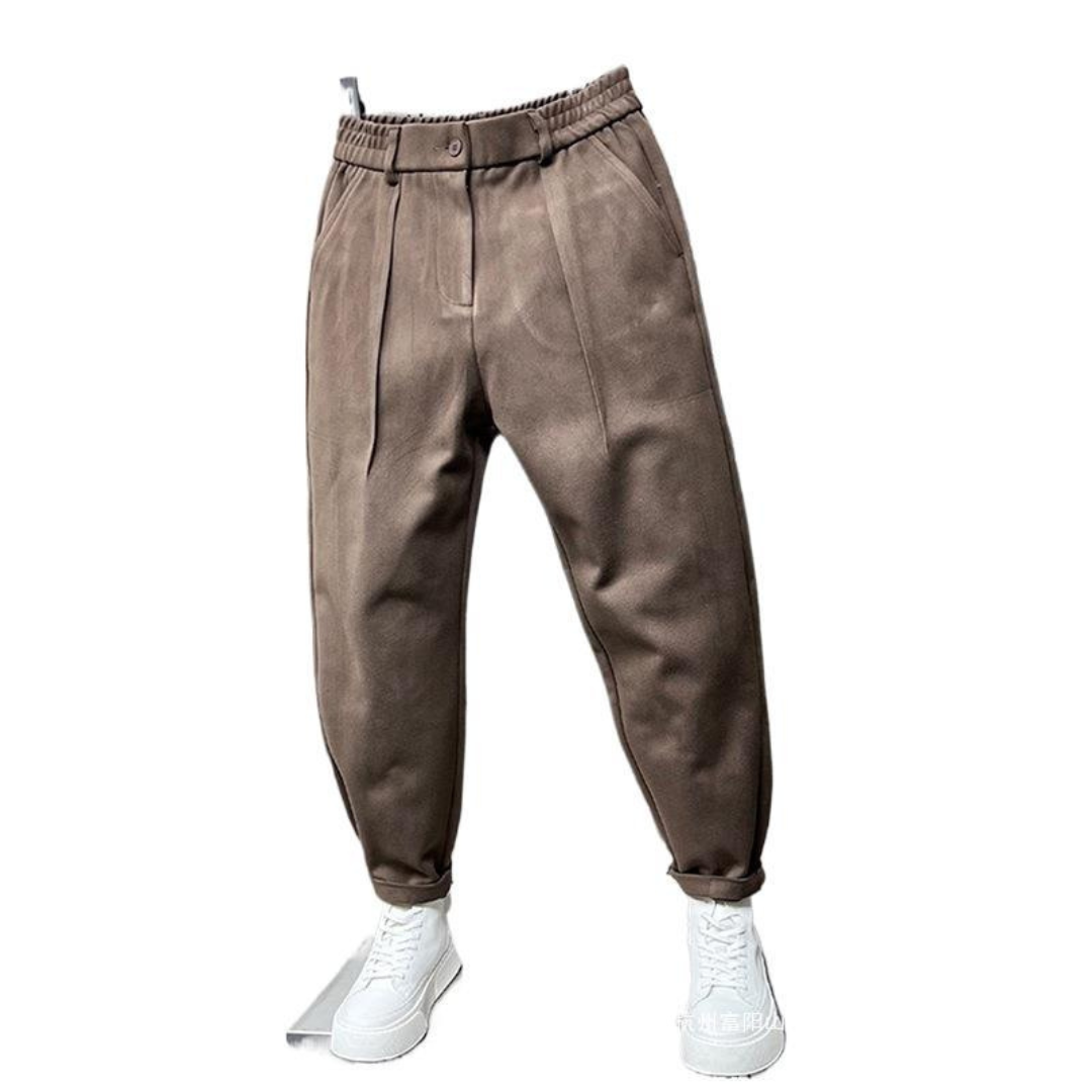 Calça Social Masculina com Pregas, cós elástico e barra afunilada