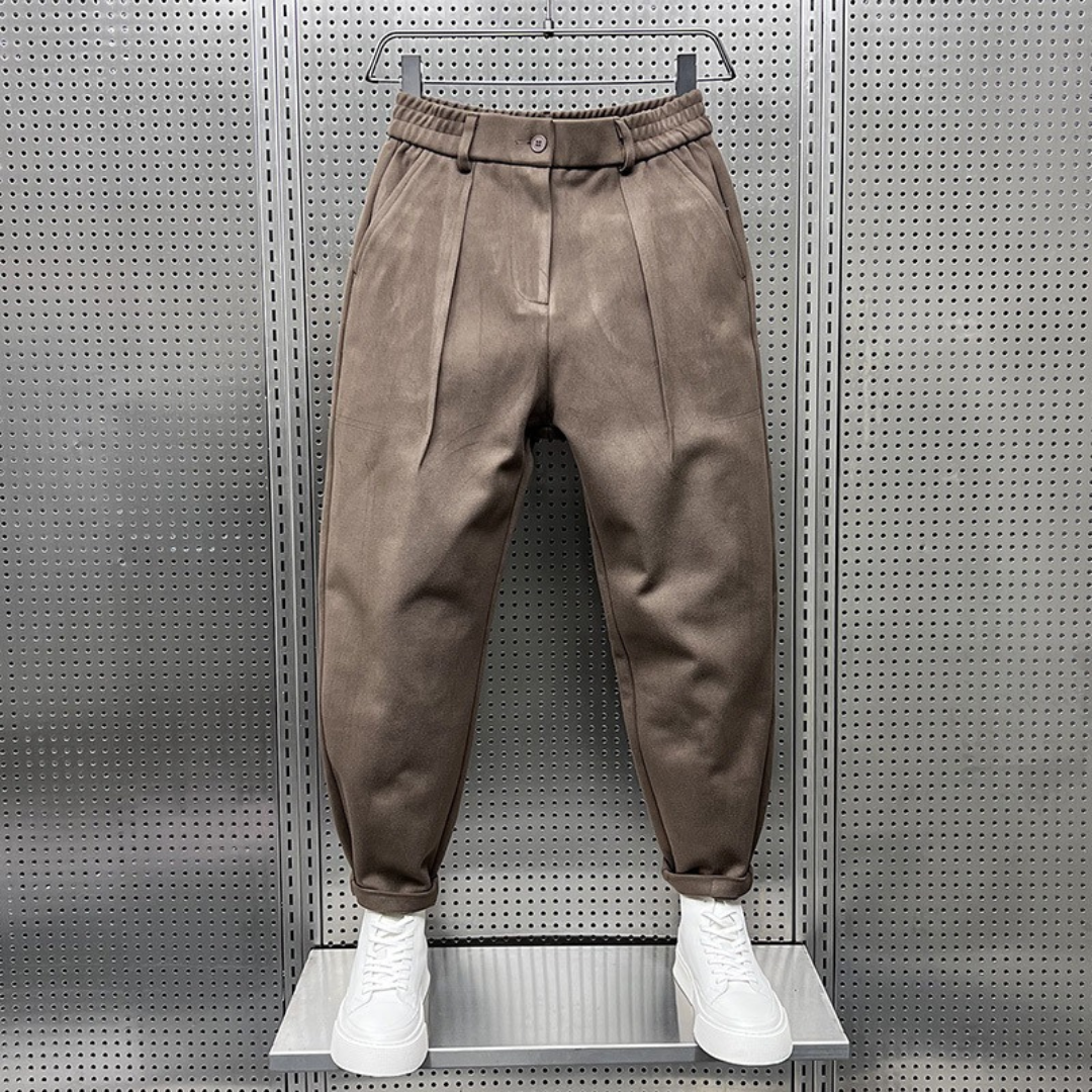 Calça Social Masculina com Pregas, cós elástico e barra afunilada