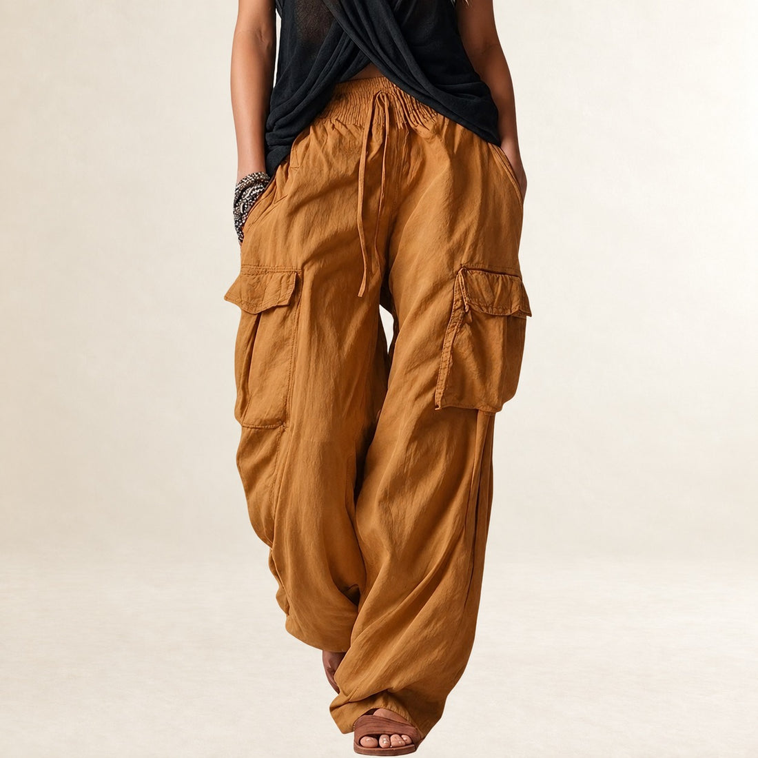 Calças cargo femininas com cintura ajustável e corte relaxed