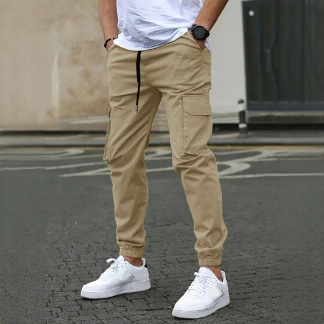 Calças Cargo Masculinas Slim Tapered com Cintura de Drawstring e Bolsos