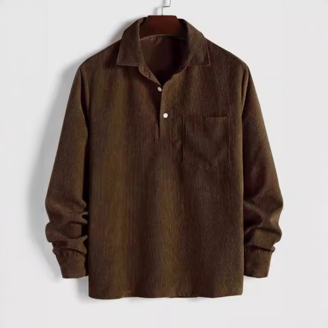Camisa manga longa masculina com gola em ponto e bolso no peito, corte reto