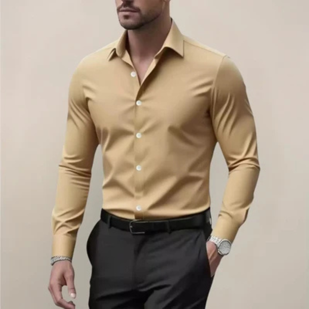 Camisa masculina ajuste slim manga longa com fechamento por botões e colarinho de ponta