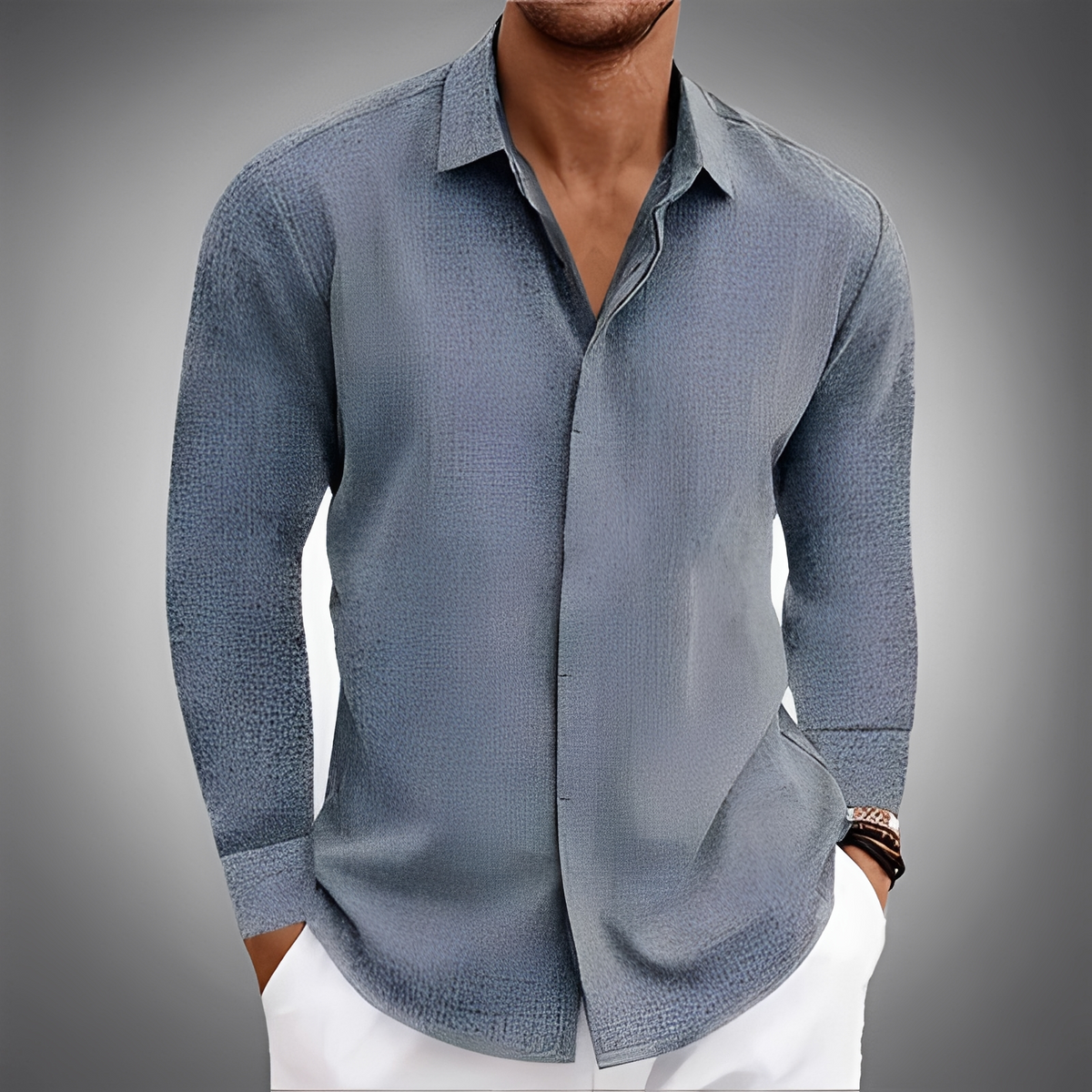 Camisa masculina de Manga Longa com Colar Pontinha e Placa Oculta - Silhueta Relaxada