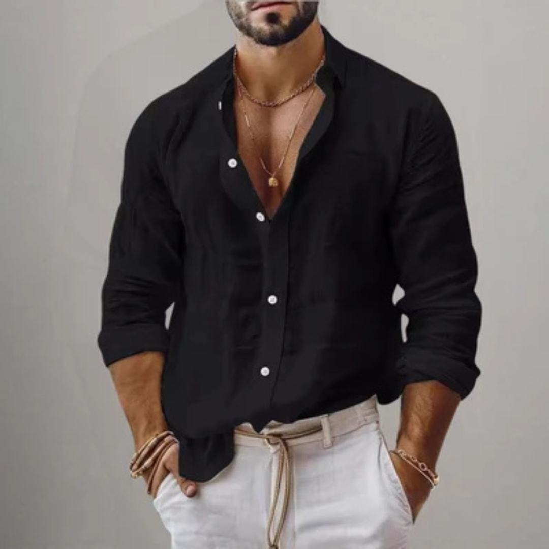 Camisa masculina de manga longa com fechamento por botões - colarinho amplo, caimento regular, barra arredondada