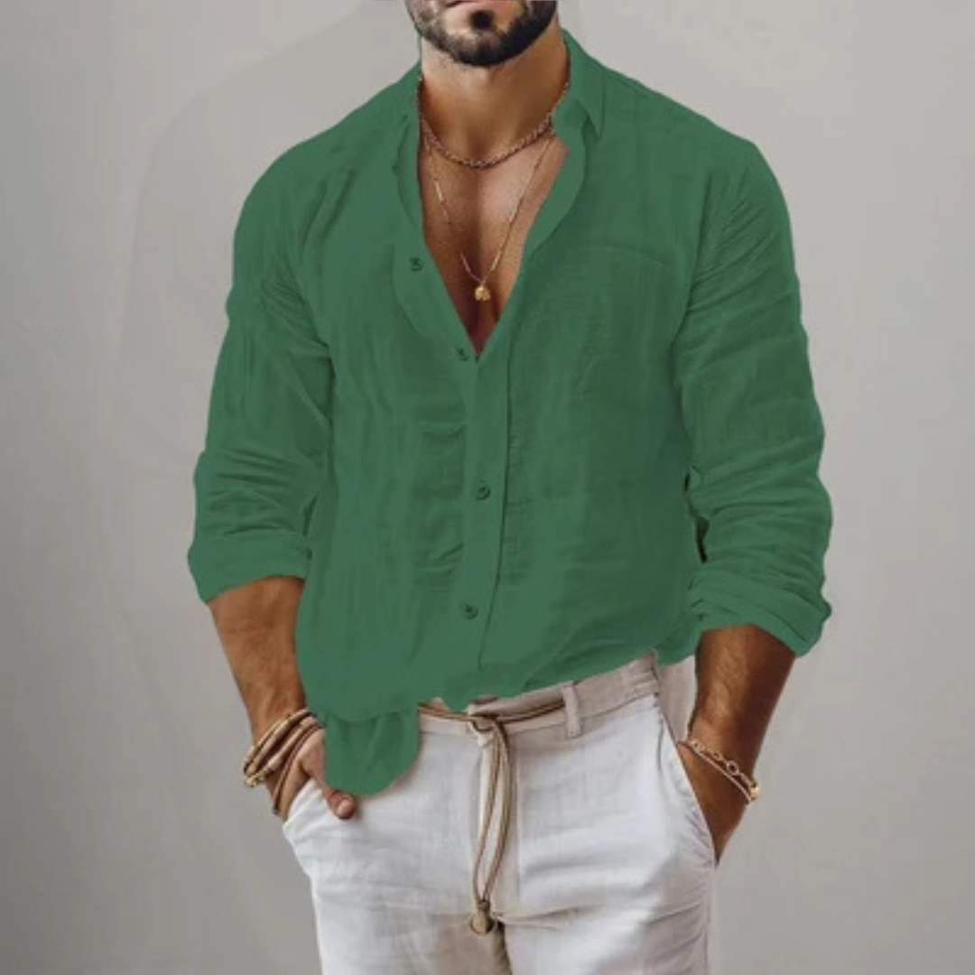 Camisa masculina de manga longa com fechamento por botões - colarinho amplo, caimento regular, barra arredondada