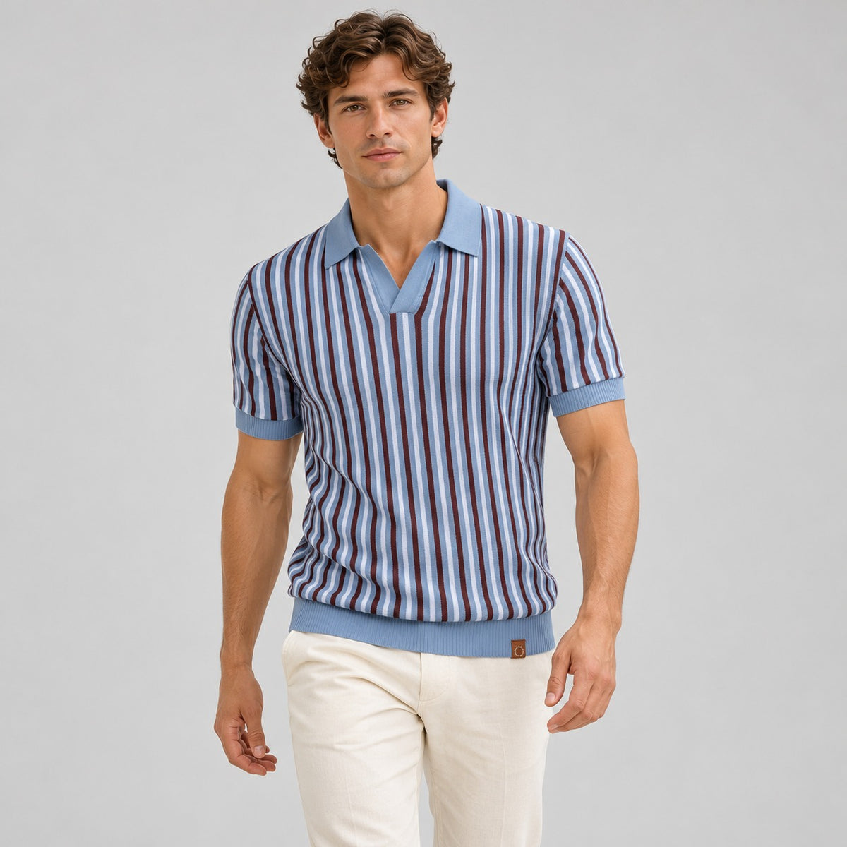 Camisa polo masculina manga curta com gola aberta e listrada