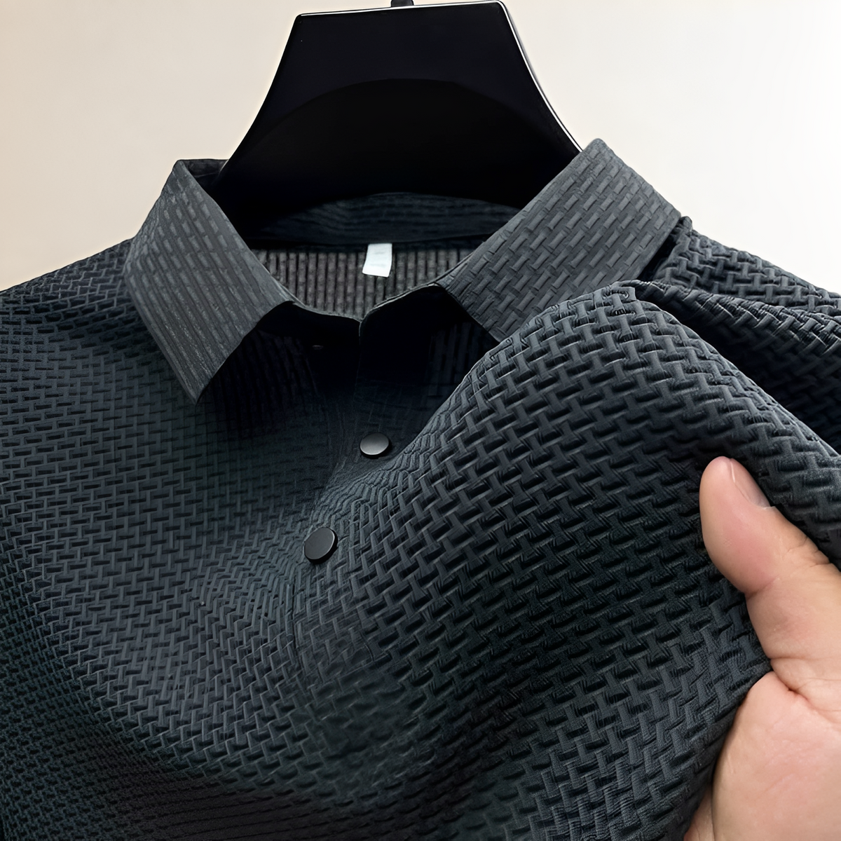 Camisa Polo Masculina Manga Curta Texturizada em Pano Treliçante - Ajuste Clássico