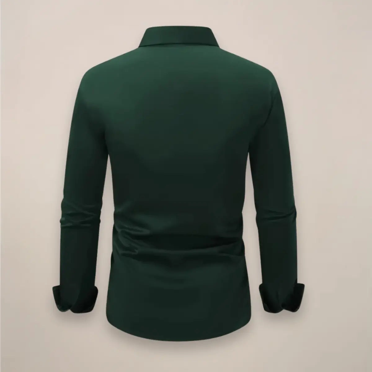Camisa social masculina de manga longa com fechamento de botões e caimento slim