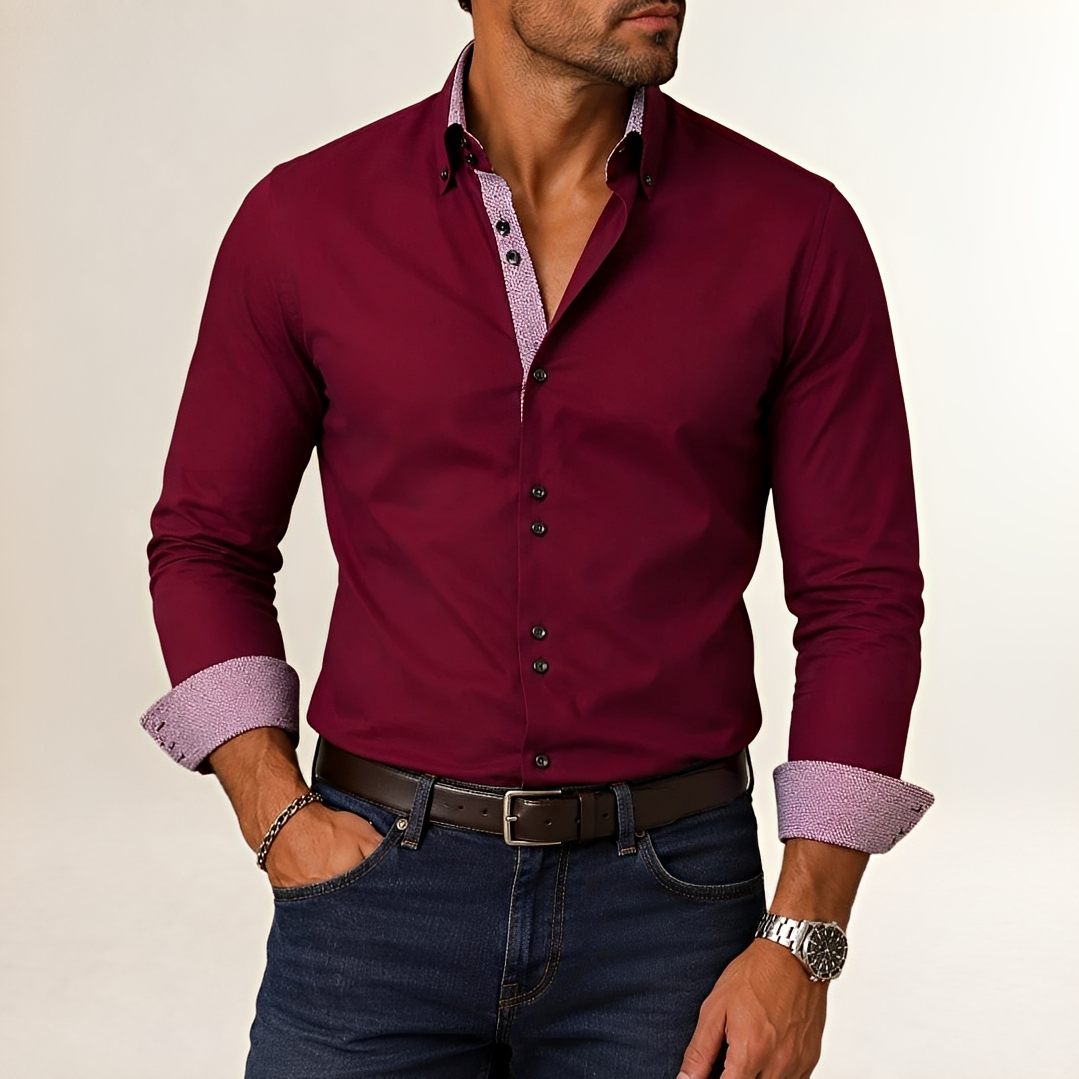 Camisa social masculina slim fit com gola estruturada e detalhe de acabamento em contraste