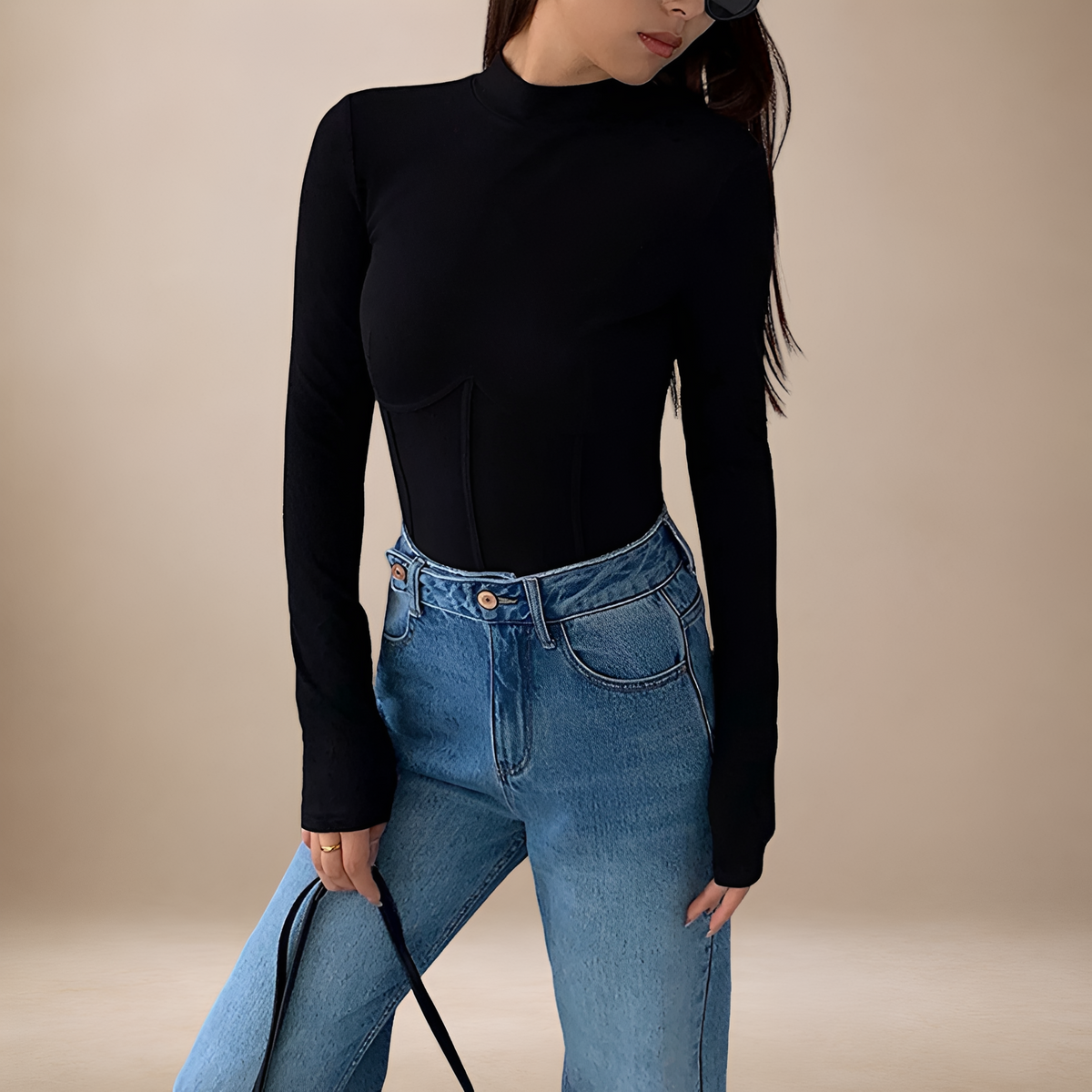 Camiseta de manga longa feminina com gola mock, design corset e ajuste slim