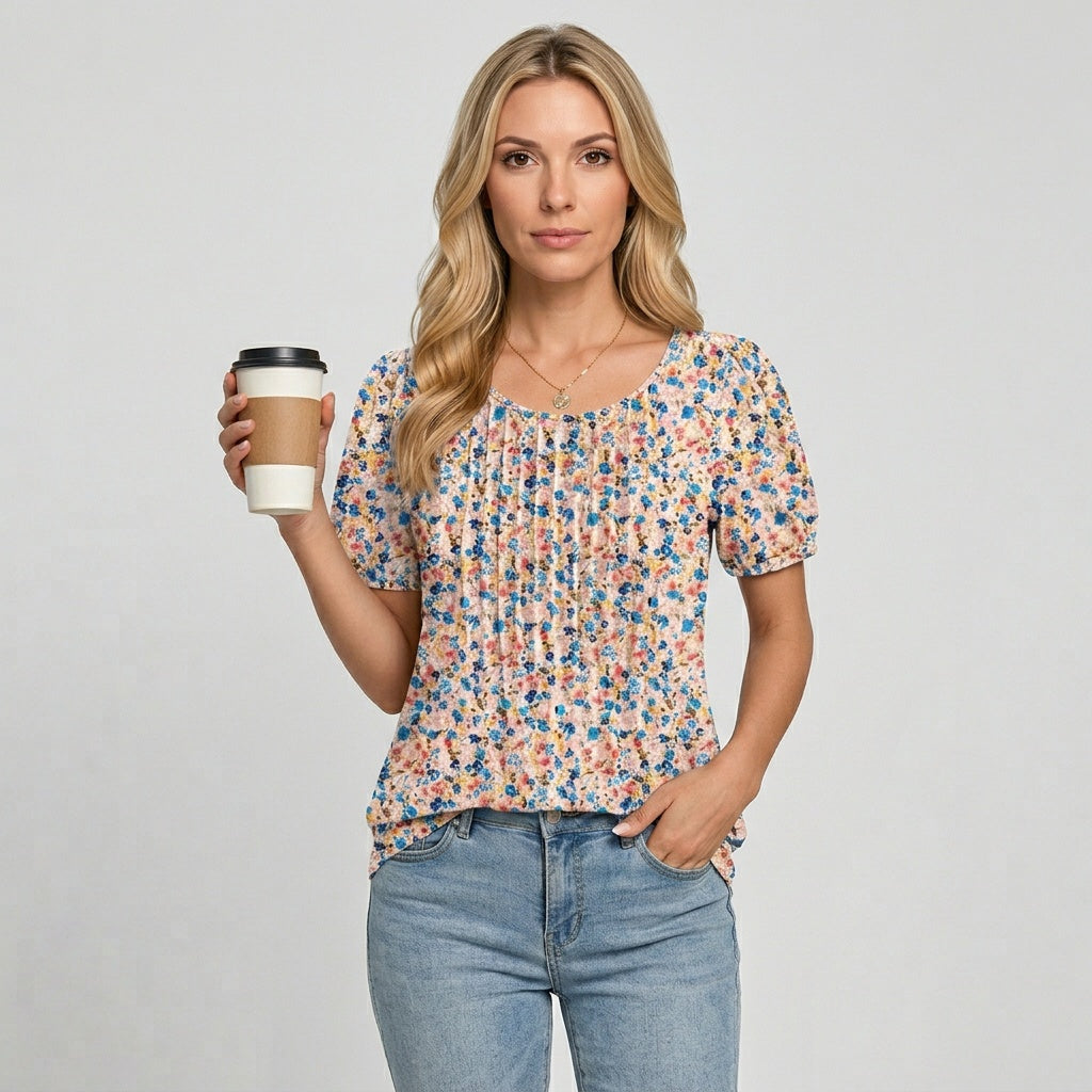 Camiseta feminina de manga curta com detalhe plissado - caimento relaxado