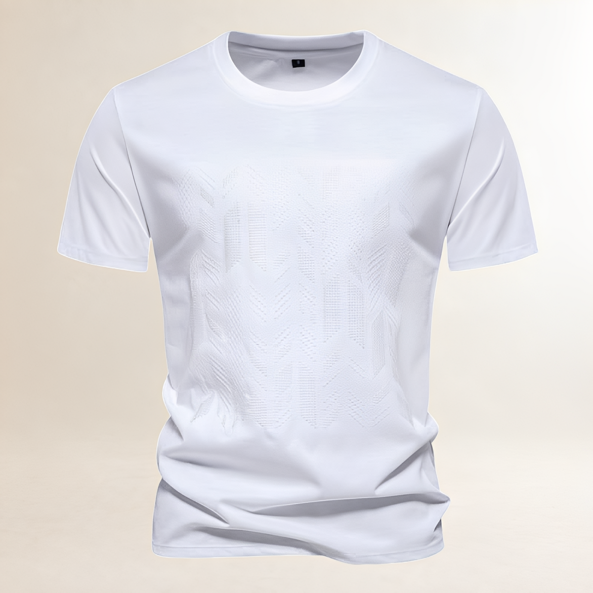 Camiseta Masculina Gola Careca com Painel Geométrico Bordado tonal - Regular fit