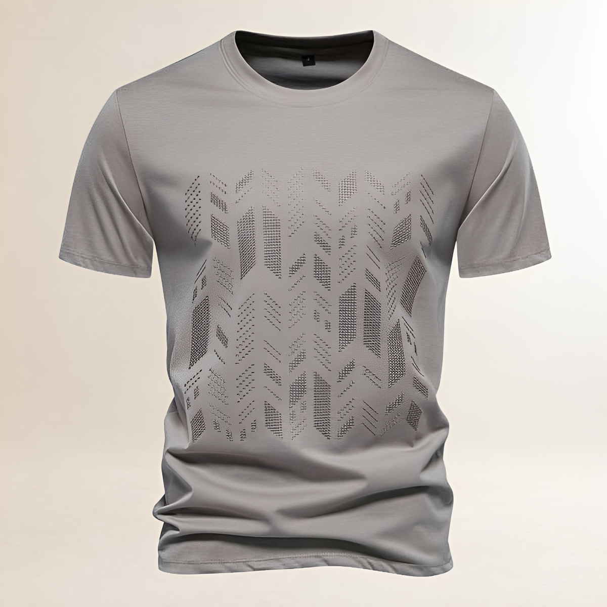 Camiseta Masculina Gola Careca com Painel Geométrico Bordado tonal - Regular fit