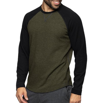 Camiseta Raglan masculina de mangas compridas - mangas em contraste, gola careca, modelagem slim, logotipo no peito