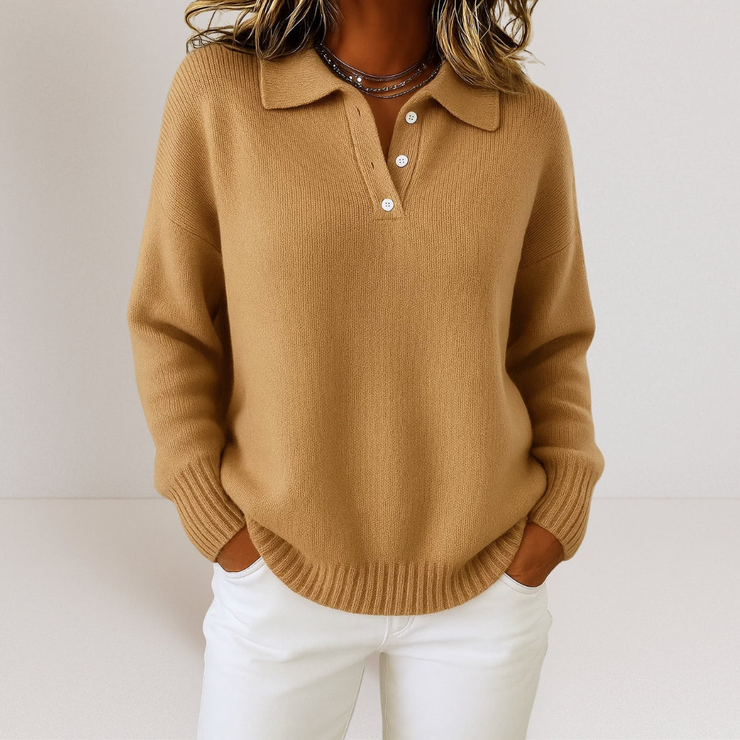 Camisola para mulher com gola polo, fecho de botões e corte descontraído