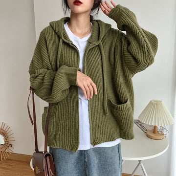 Cardigan com capuz feminino - fechamento de zíper, bolsos e modelagem oversized