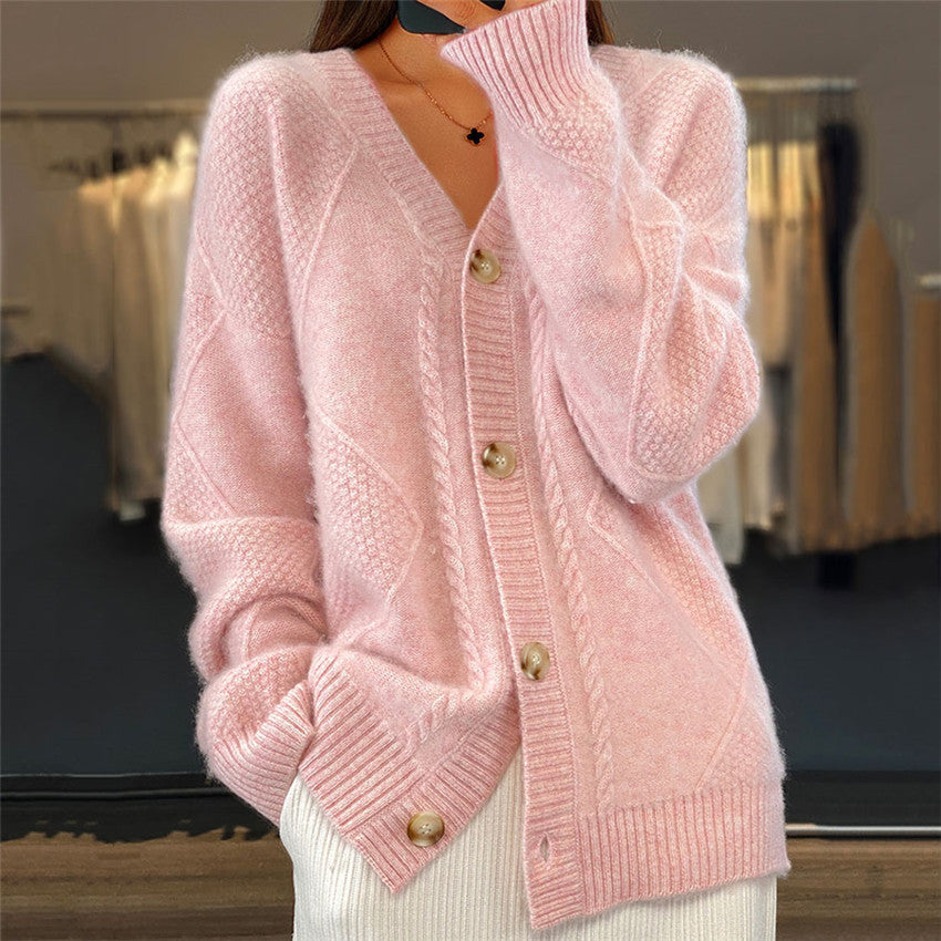 Cardigan de mulher com V | fechamento por botões dianteiros, faixa de cable trim e padrões em painel diamante, silhueta relaxed