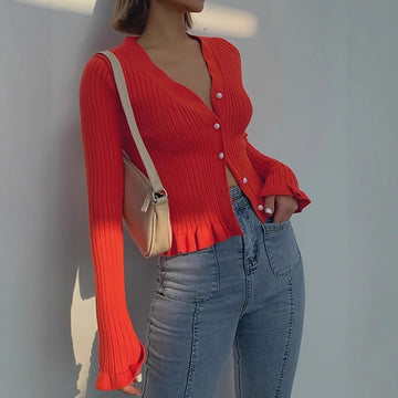 Cardigan feminino com botões, decote V, manga longa e acabamento franzido