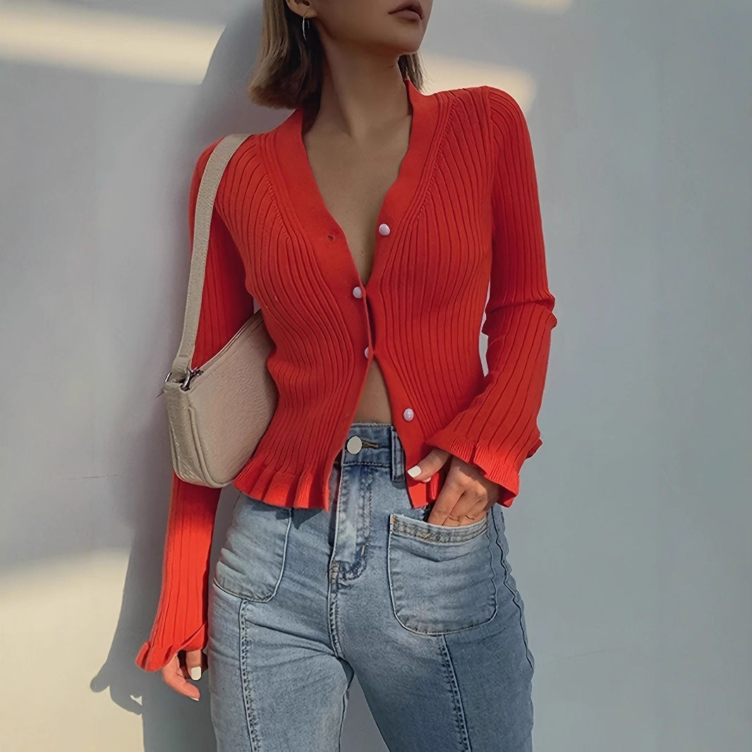 Cardigan feminino com botões, decote V, manga longa e acabamento franzido