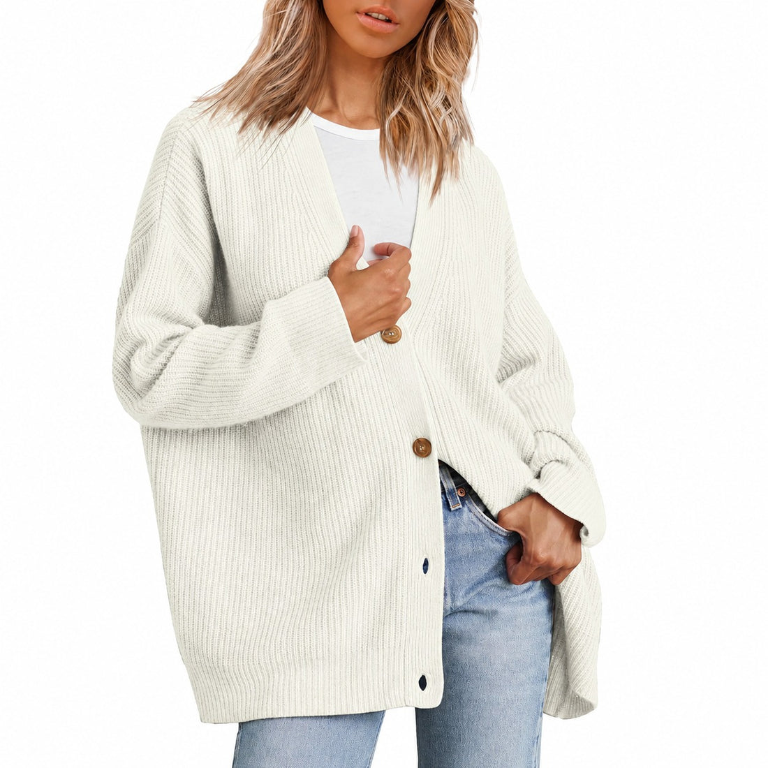 Cardigan feminino com decote V, fechamento de botões e modelagem oversized