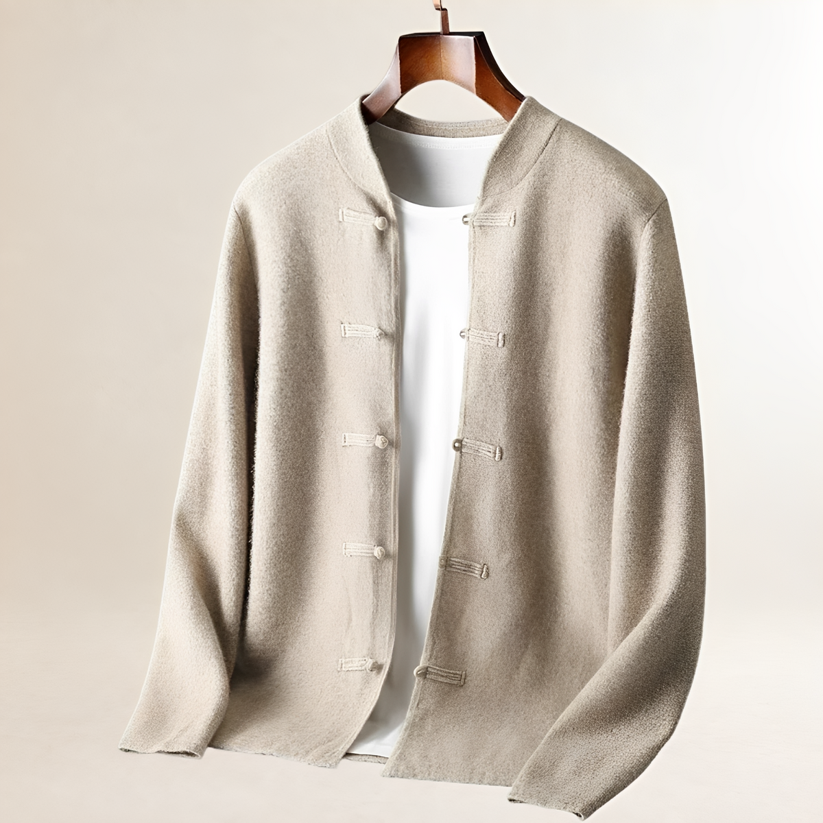 Cardigan masculino com gola alta e fechamento por botões de laço - corte regular