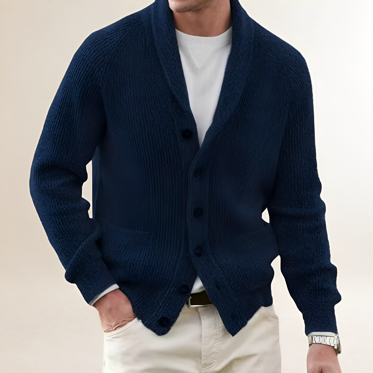Cardigan masculino com gola estilo xale - abertura com botões, bolsos recortes