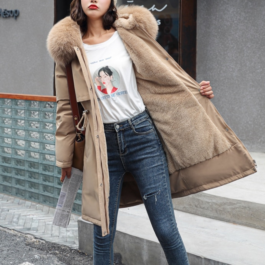 Casaco feminino com capuz e gola oversized - corte relaxado
