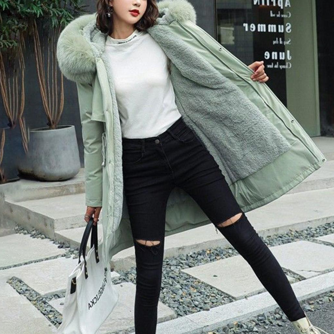 Casaco feminino com capuz e gola oversized - corte relaxado