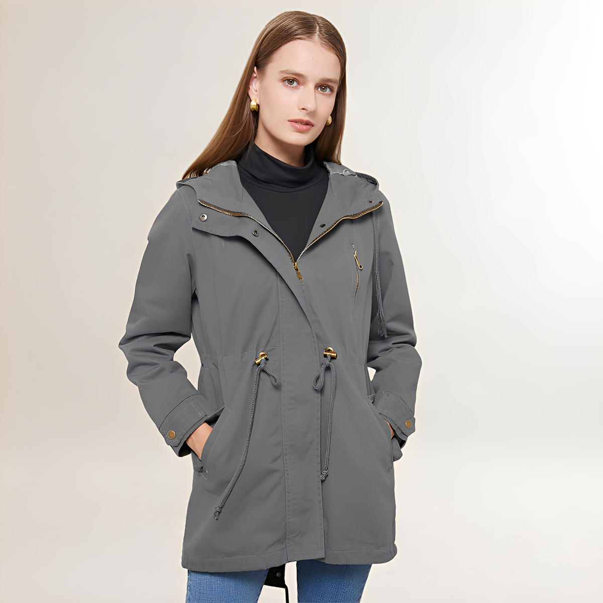 Casaco parka feminino com capuz, fechamento de zíper e cintura com cordão