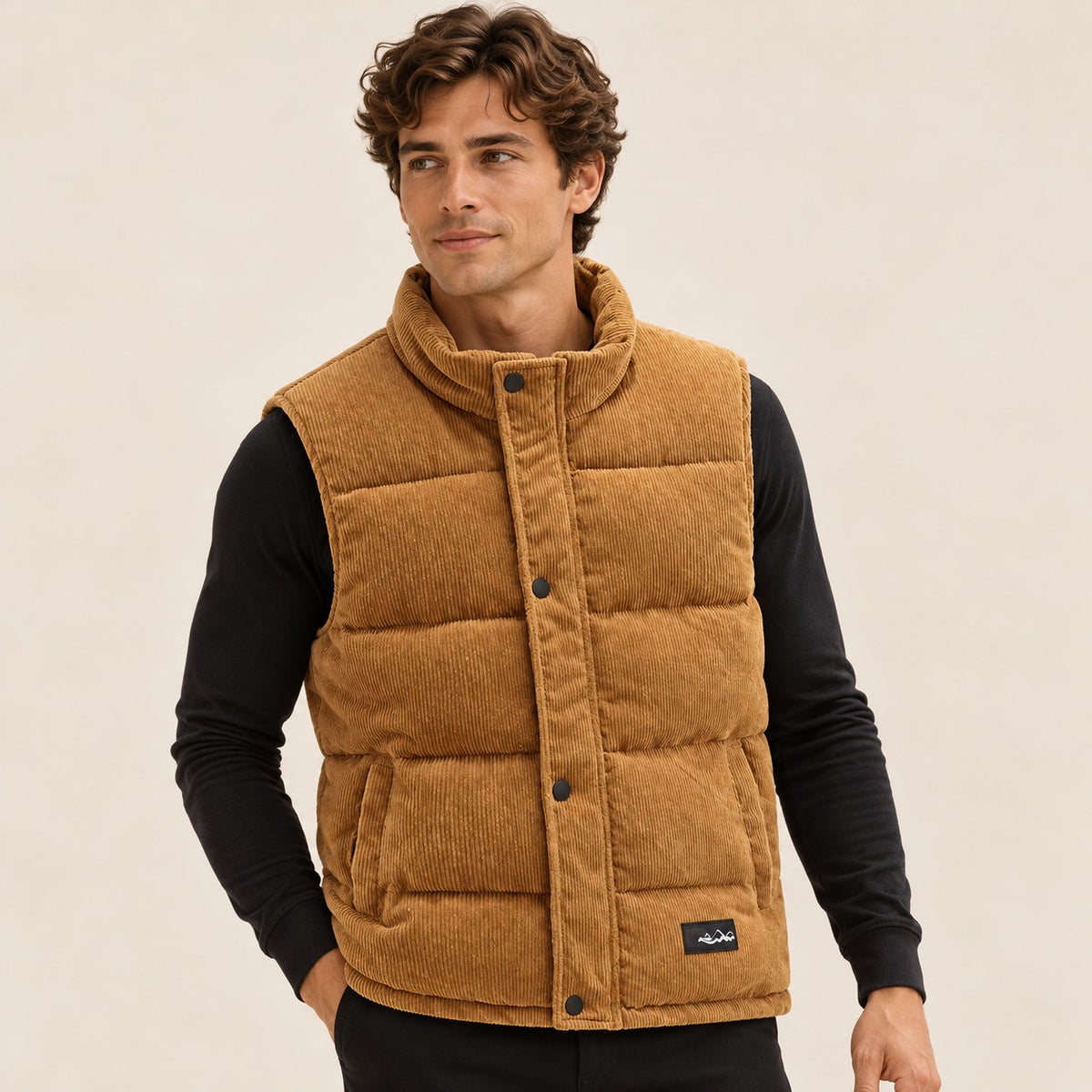 Colete acolchoado masculino com gola alta sem mangas - casual