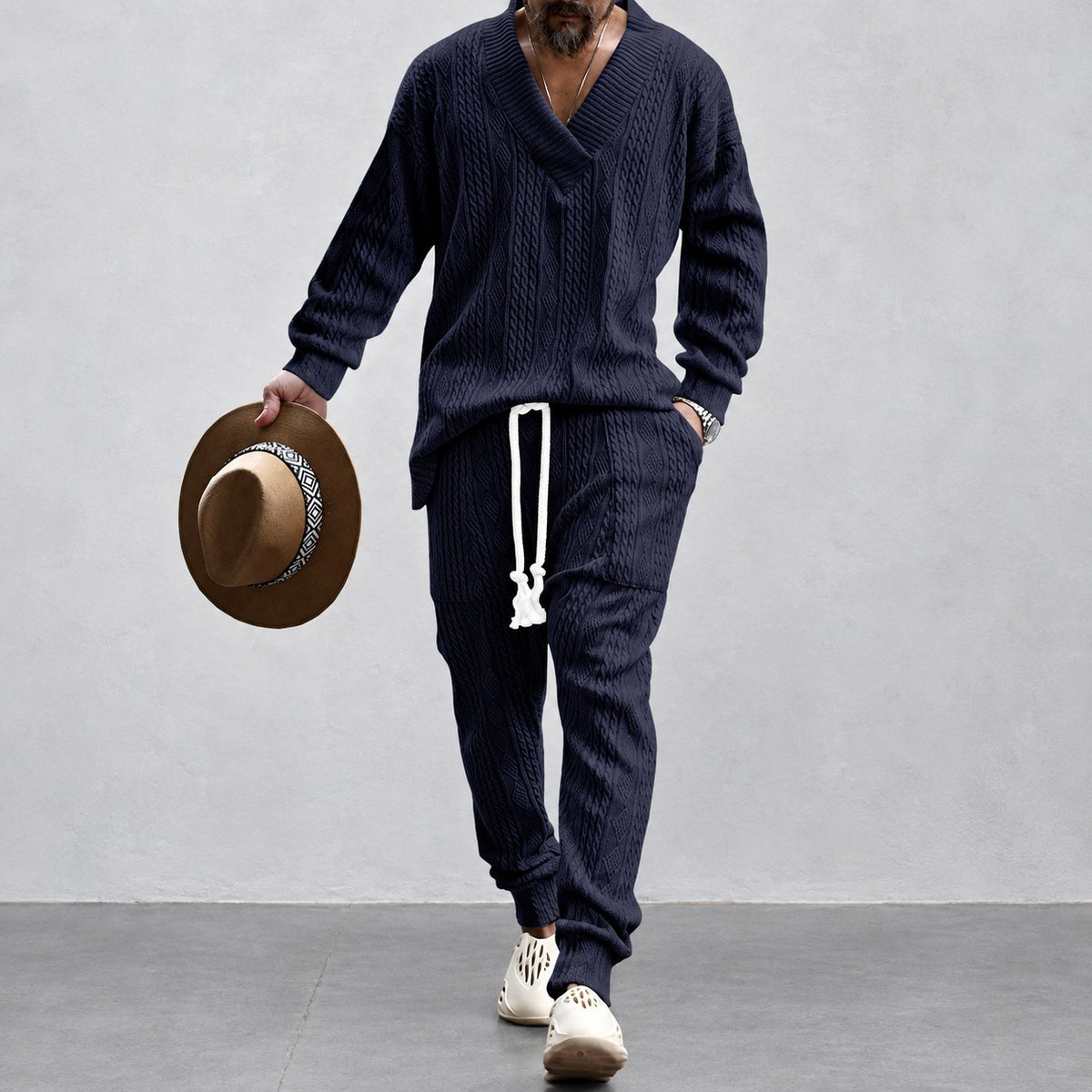 Conjunto Athleisure Masculino - Camisola de Manga Comprida com Decote em V e Calças com Cordão Ajustável, Corte Descontraído