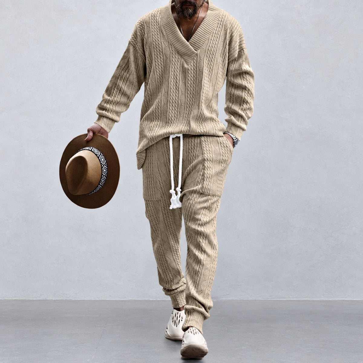 Conjunto Athleisure Masculino - Camisola de Manga Comprida com Decote em V e Calças com Cordão Ajustável, Corte Descontraído
