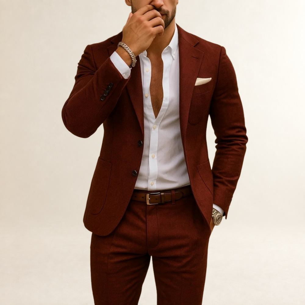 Conjunto de terno masculino de corte slim com blazer estruturado e calças