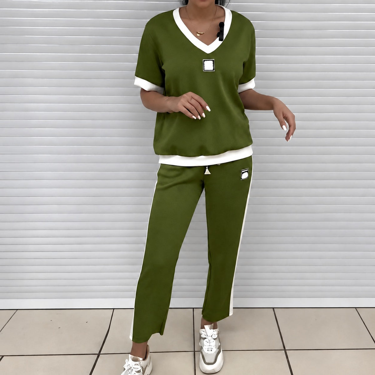 Conjunto feminino blusa de decote V e calça reta - modelagem confortável e estilo casual