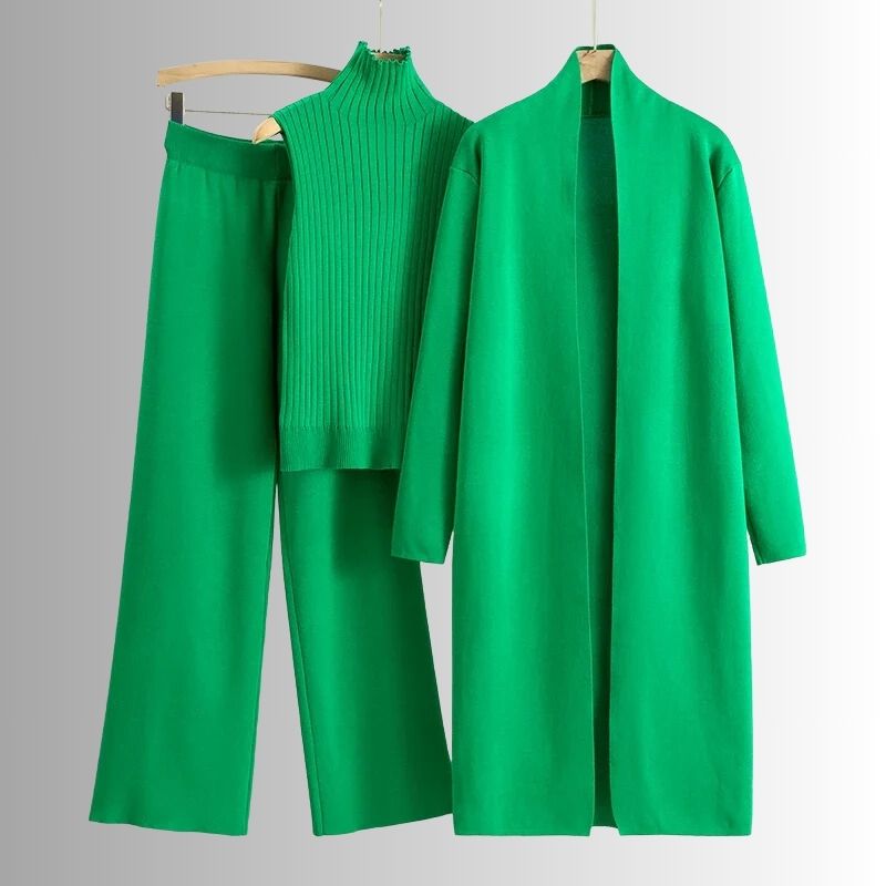 Conjunto feminino de três peças com blusa de gola alta, calças de perna larga e sobreposição