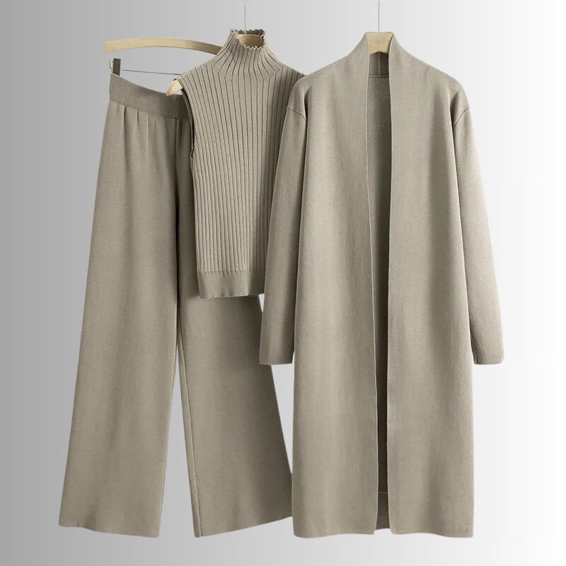 Conjunto feminino de três peças com blusa de gola alta, calças de perna larga e sobreposição