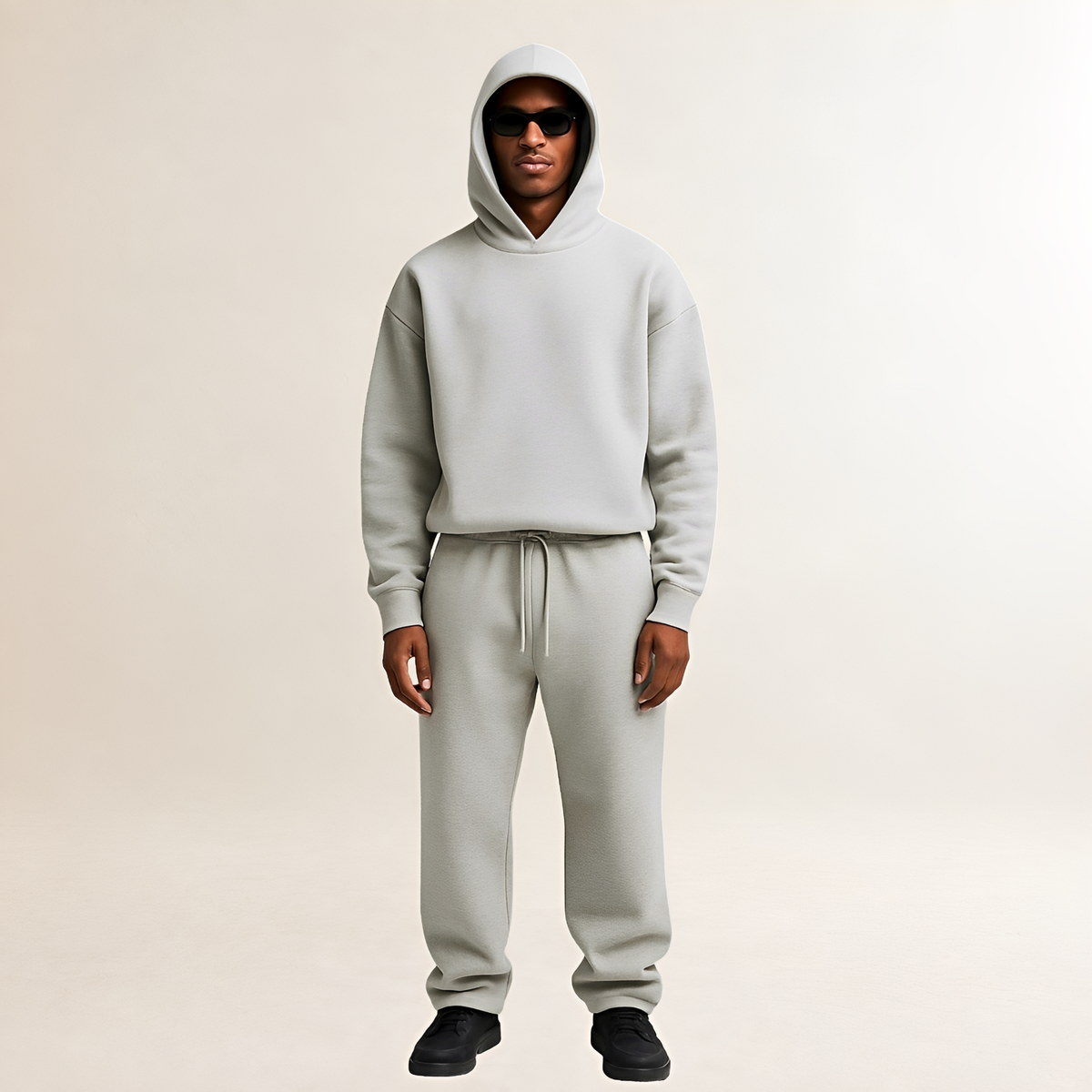 Conjunto hoodie e jogger masculino com ajuste oversized e capuz regulável