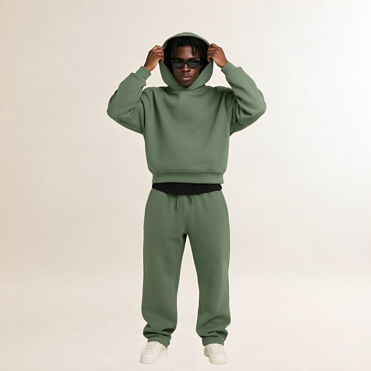 Conjunto hoodie e jogger masculino com ajuste oversized e capuz regulável