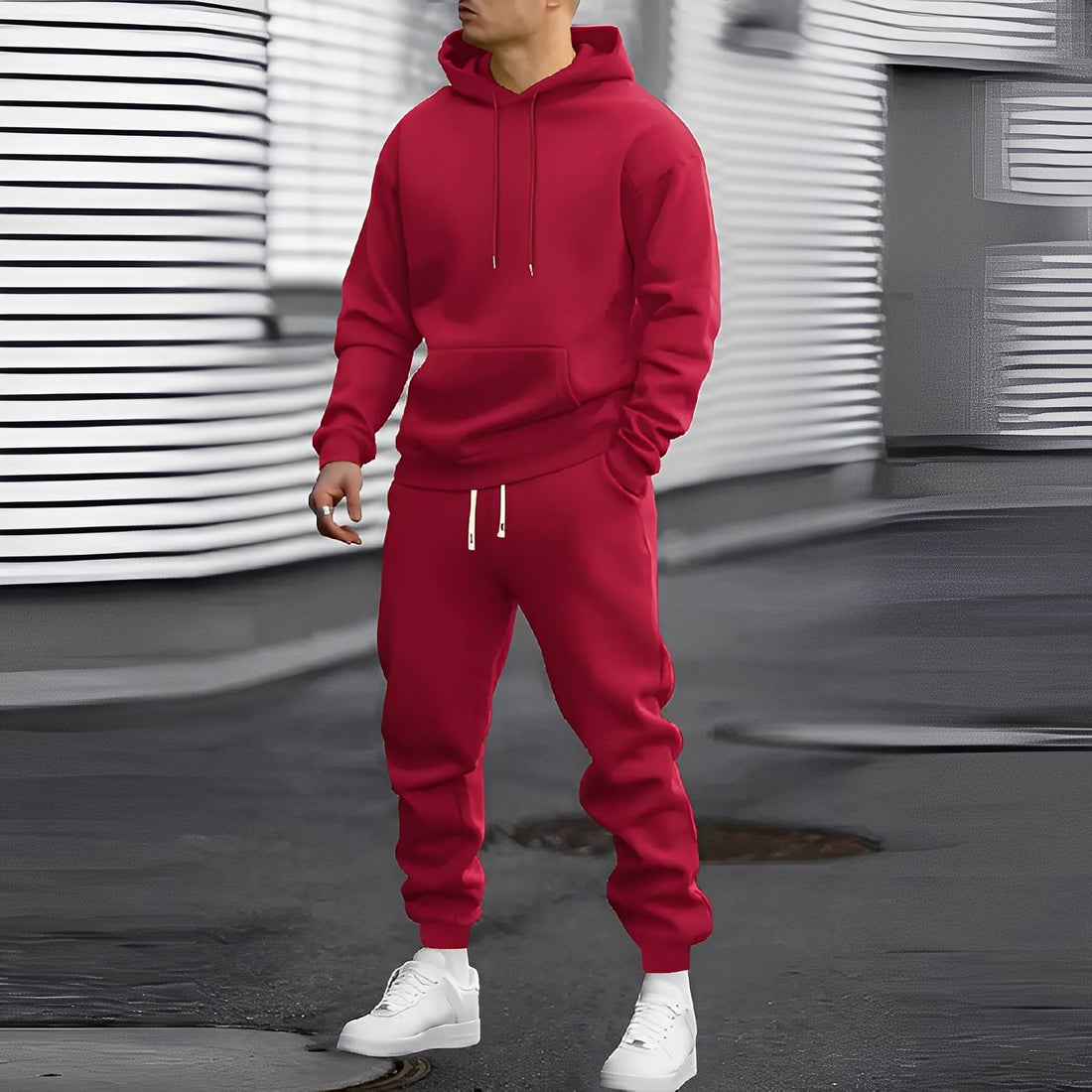 Conjunto masculino moletom e jogger com capuz, bolso canguru e caimento relaxado