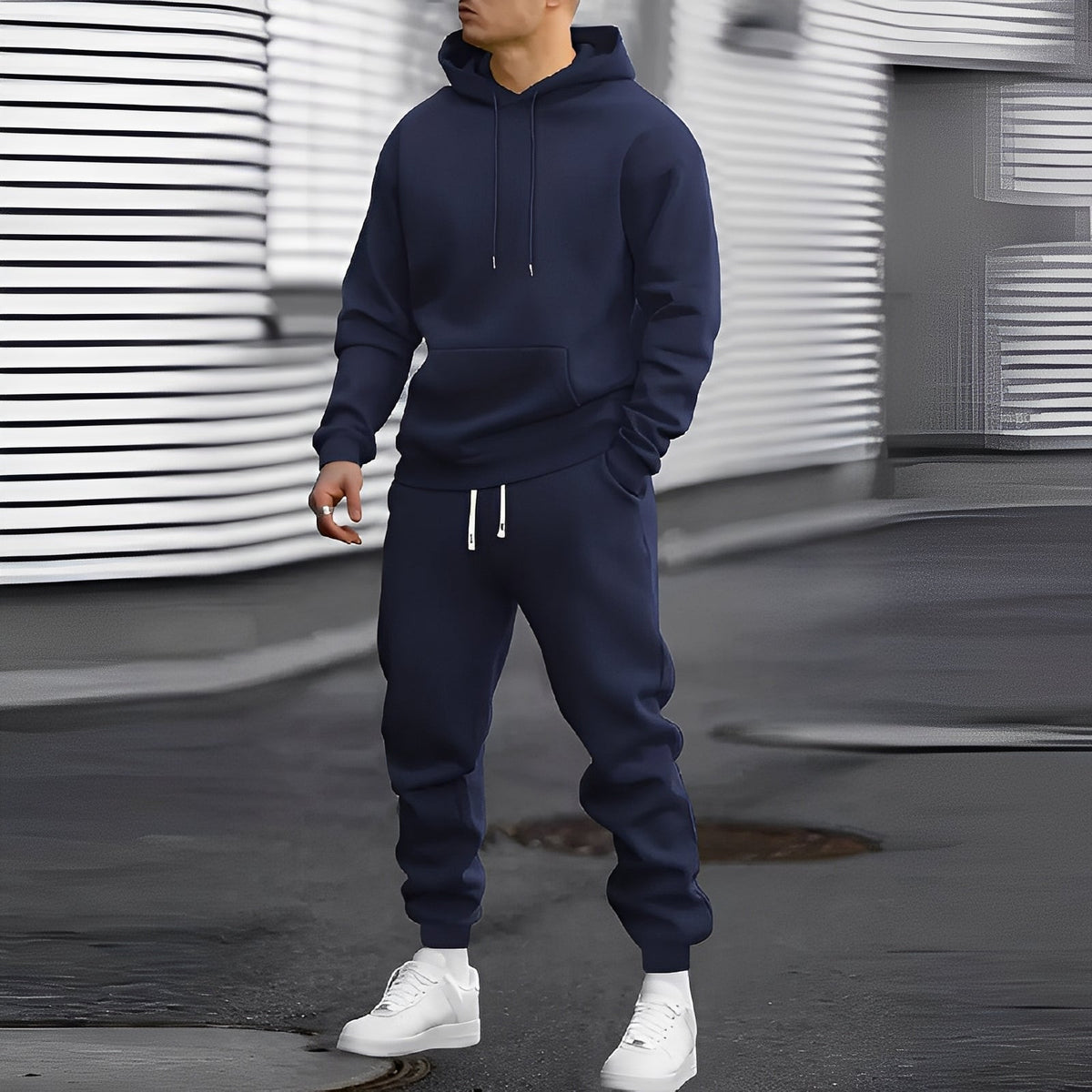 Conjunto masculino moletom e jogger com capuz, bolso canguru e caimento relaxado