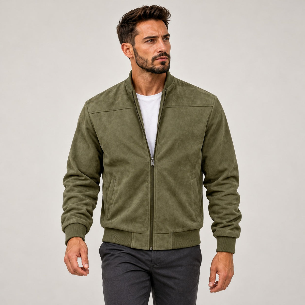 Jaqueta bomber masculina ajustada com fechamento de zíper e gola canelada