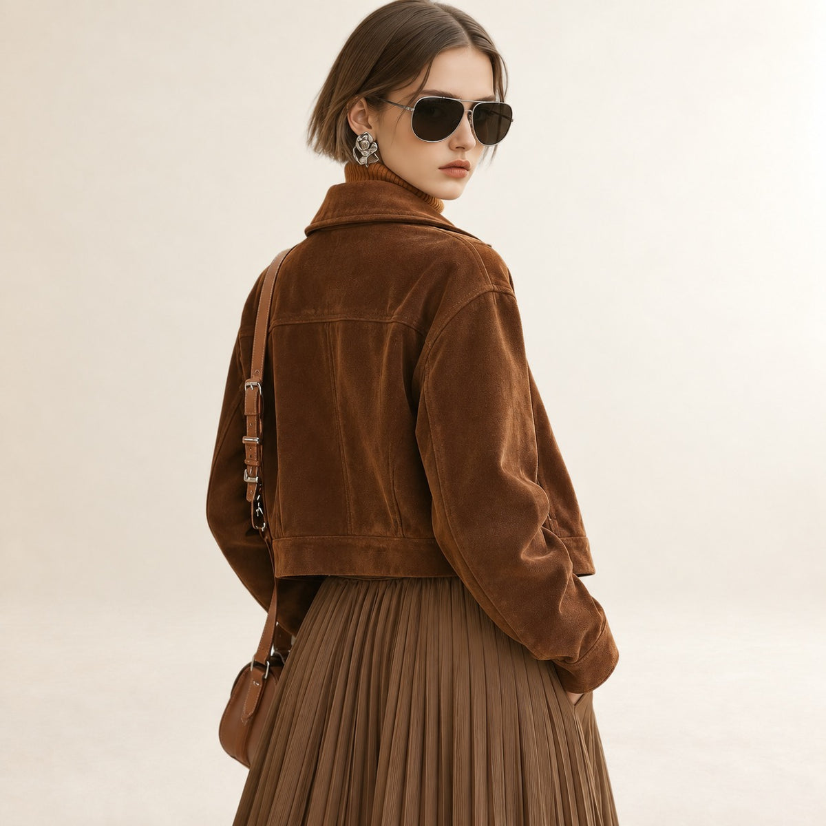 Jaqueta feminina casual com zíper, bolsos funcionais e comprimento cropped